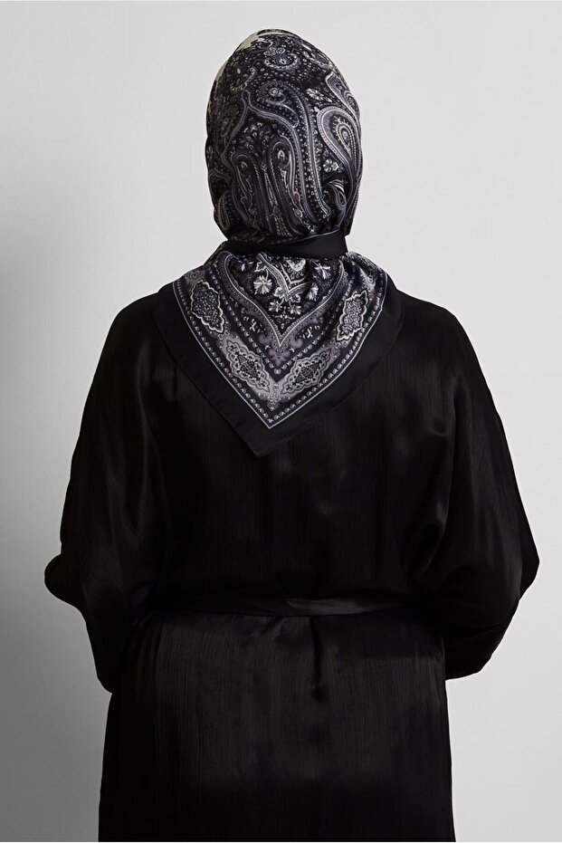 وشاح منقوش 8551 - 2