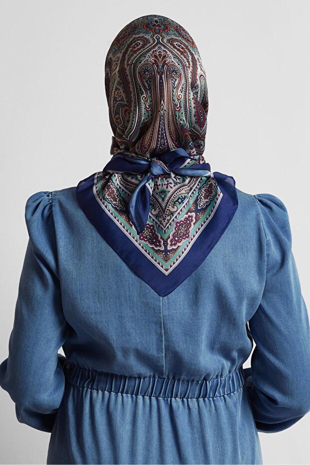 وشاح منقوش 8551 - 2