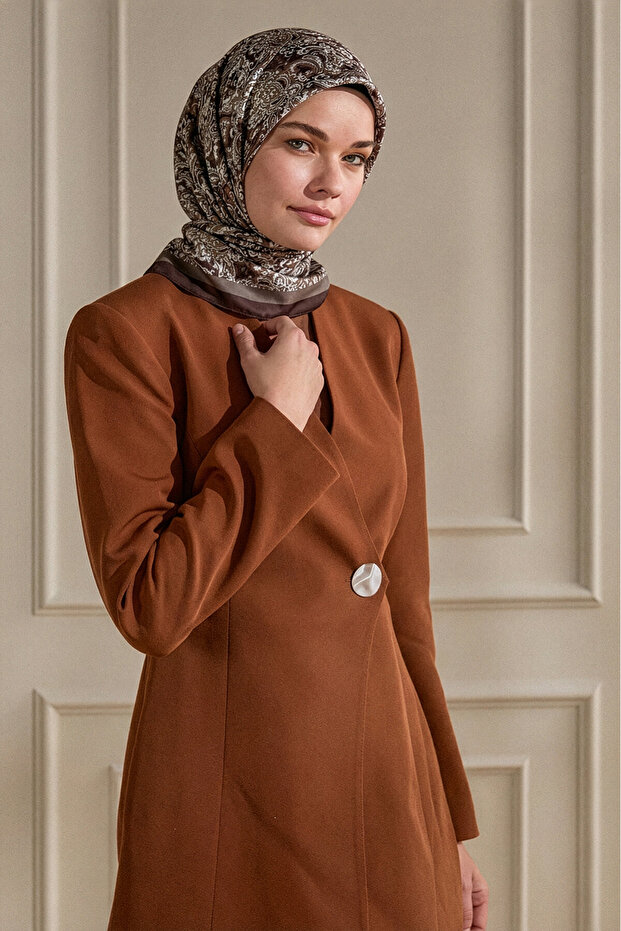 Brown Ethnic Pattern Crystal Scarf