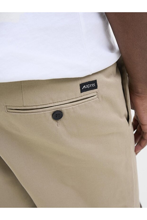Chino-Shorts mit normaler Passform - 7