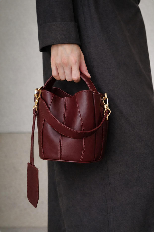 Katy Womens Wallet Bag Hand and Shoulder Bag Burgundy