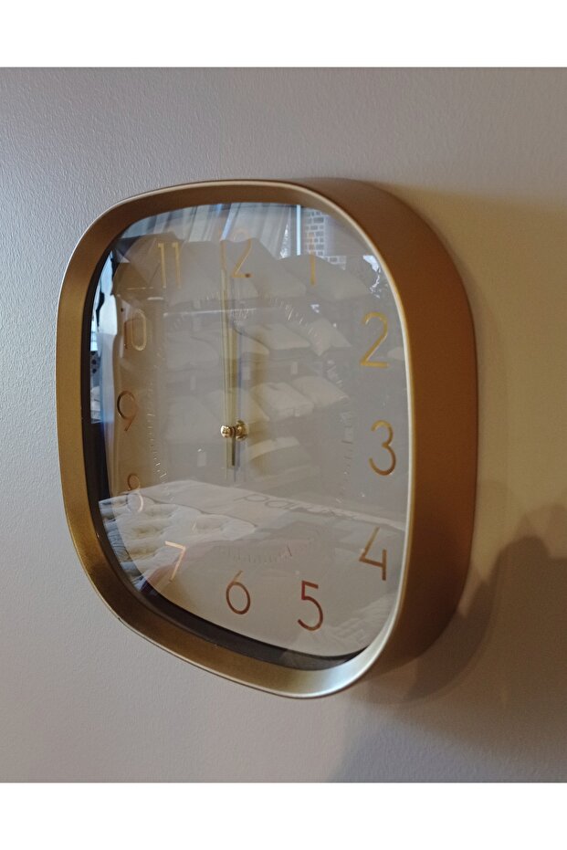 ساعة حائط مربعة جلاكسي 30 سم بيضاوية الشكل - 1
