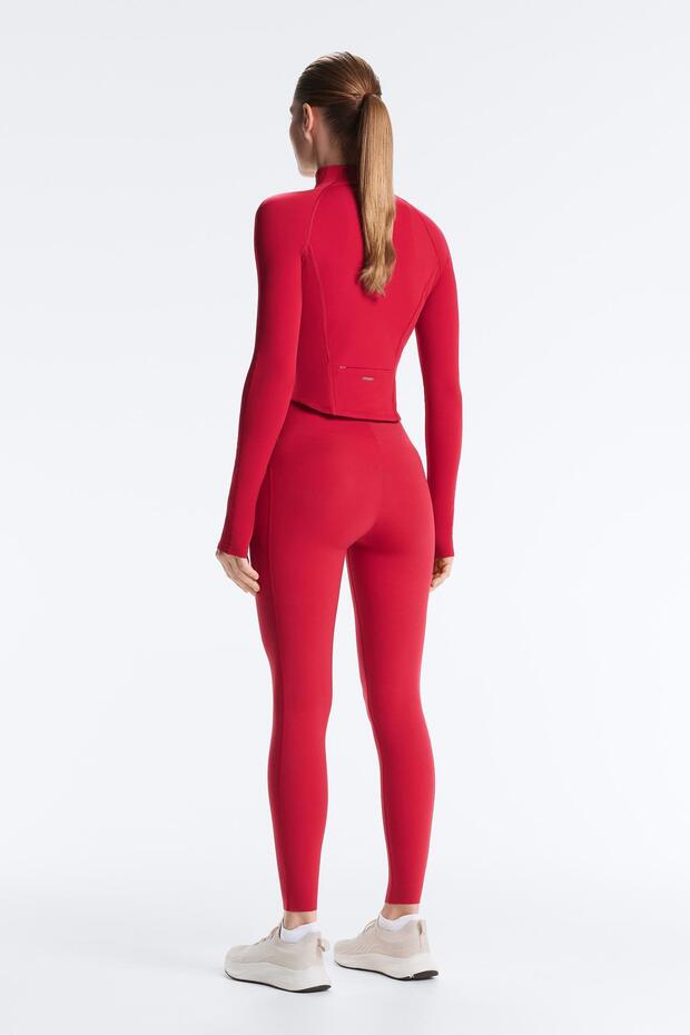 سترة تقنية خفيفة ودافئة مع درزات - 4