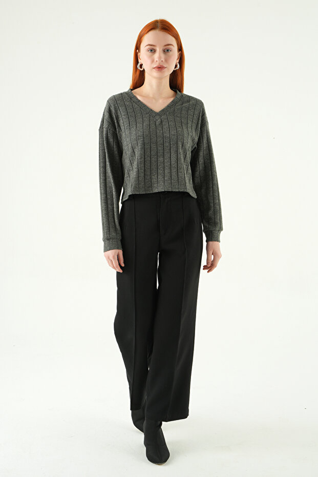 8259A بلوزة برقبة على شكل حرف V أنثراسايت - 3