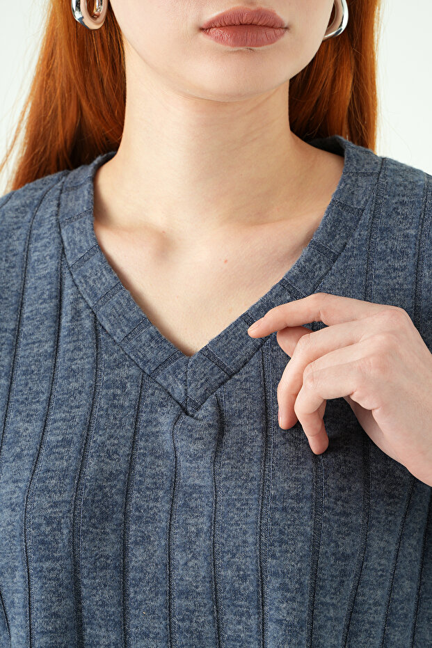 8259A V-Neck Blouse Indigo - 4