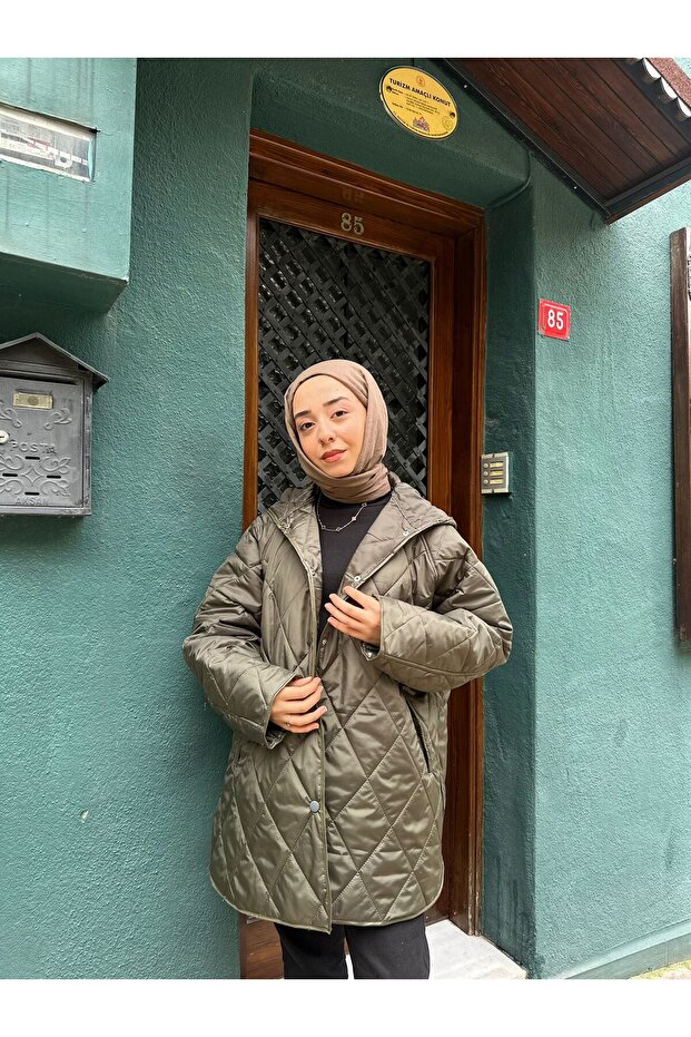 Oversize Kapüşonlu Kadın Kapitone Mont - 5