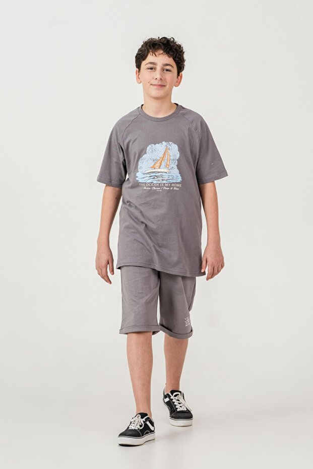 Top Front Middle Sailing Print Bottom Left Leg Print Boys' Shorts - T-Shirt Set