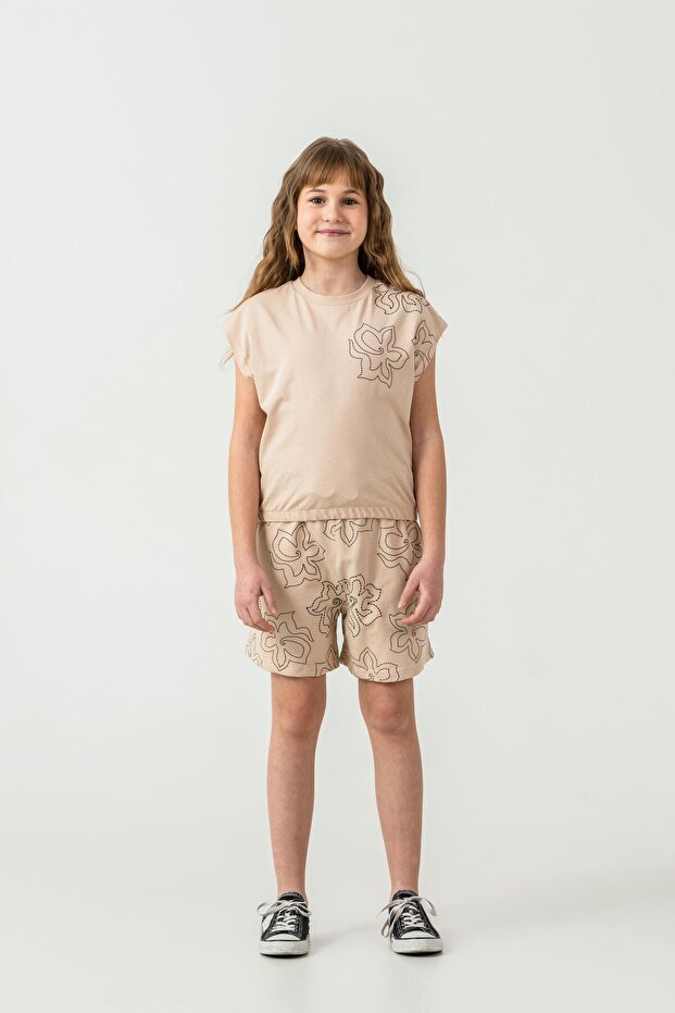 Top Left Shoulder Printed Bottom Full Area Printed Girls' Shorts - T-Shirt Set