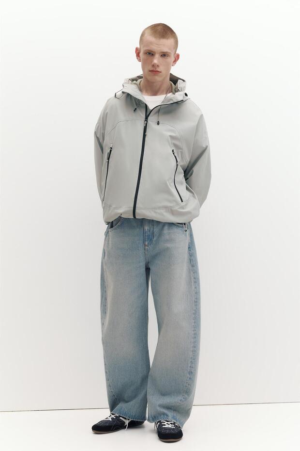 Kapüşonlu hafif yağmurluk - 2