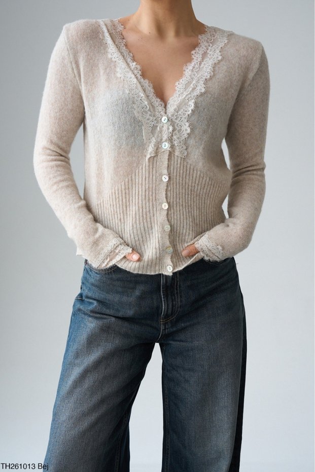 Women's Lace Detailed Buttoned Knitwear Cardigan