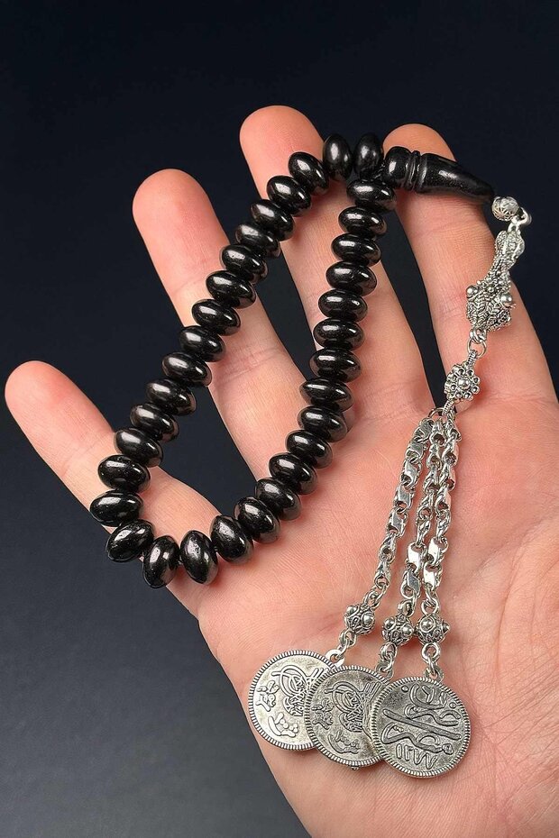 سبحة حجرية جورجية مقطوعة بشكل مسطح