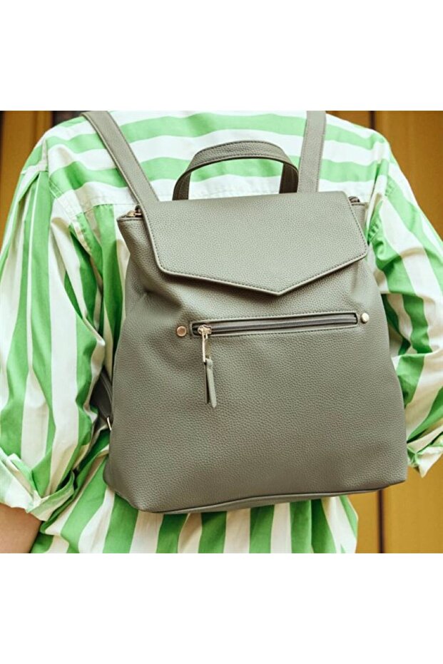 My Everyday Backpack - 1