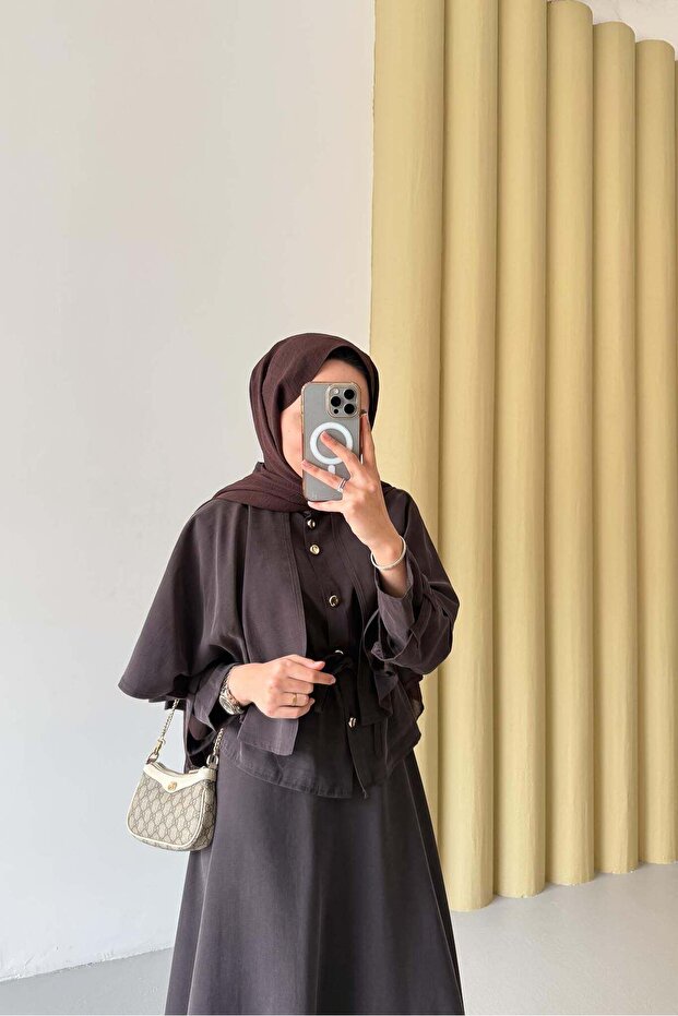طقم عباءة باللون البني - 3