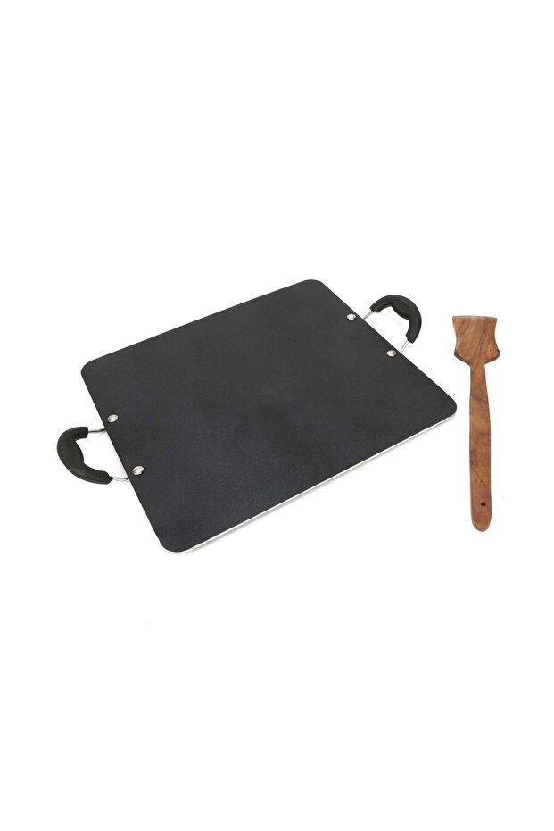 Pathiri Tawa + Wooden Spatula, 31 cm x 33 cm