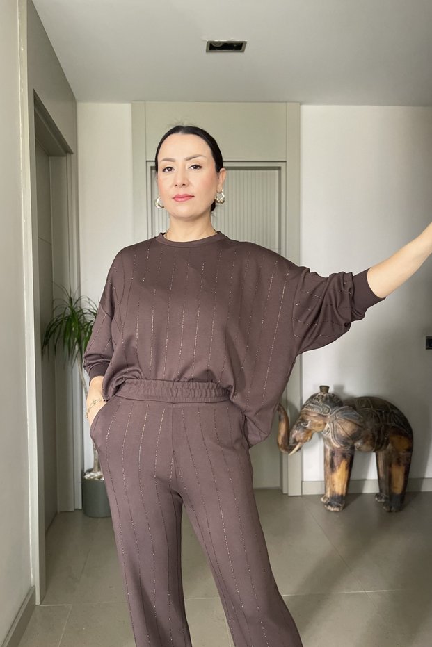 Shiny Stone Soft Textured Sweatshirt Tracksuit Set