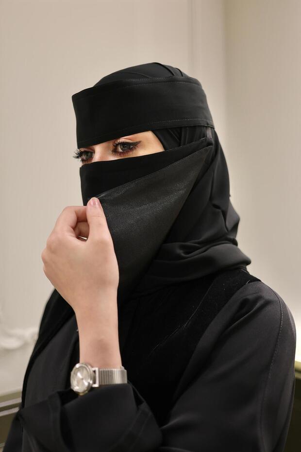 نص مطاط طويل مبطن حرير