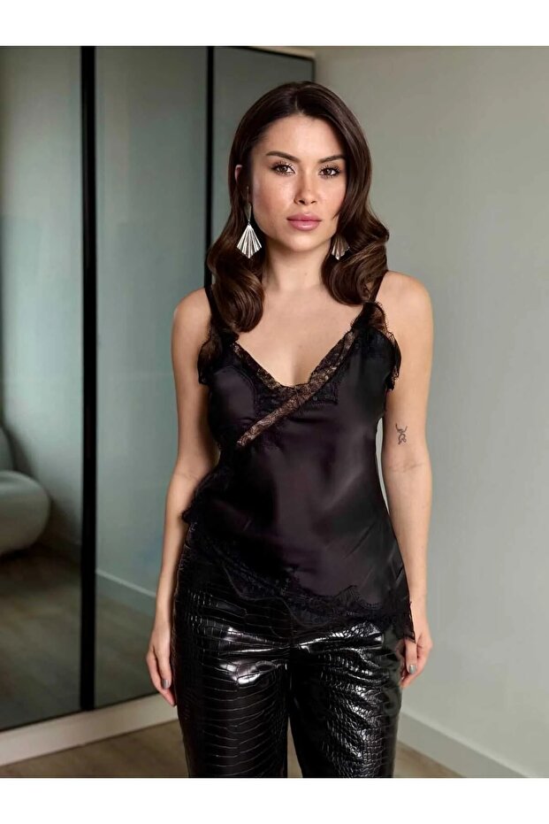 Women's New Season Trend Lace Detailed Satin Asymmetrical Strap Blouse