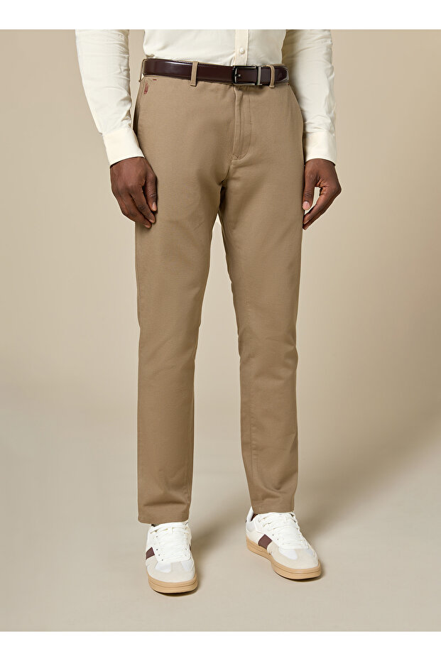 The Khaki Form Stretch Twill Chinos Slim Fit