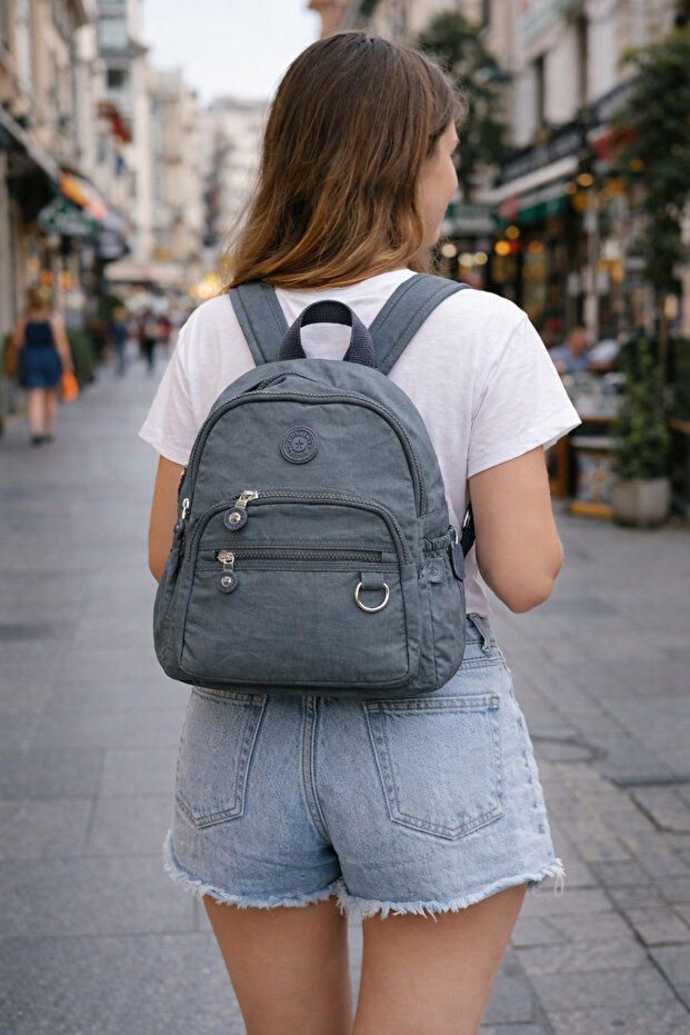 حقيبة ظهر رمادية مقاومة للماء متعددة الأقسام متوسطة الحجم - 1