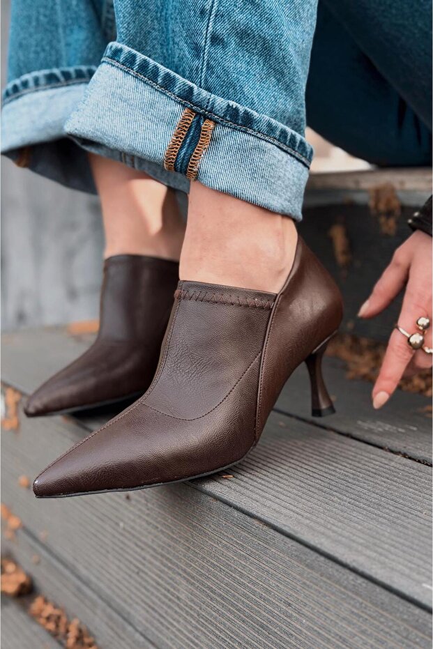 Olia High Heeled Shoes Light Brown Matte Leather