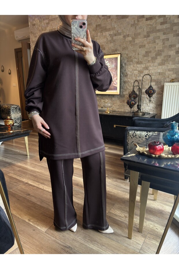 طقم بدلة رياضية نسائية مكون من قطعتين