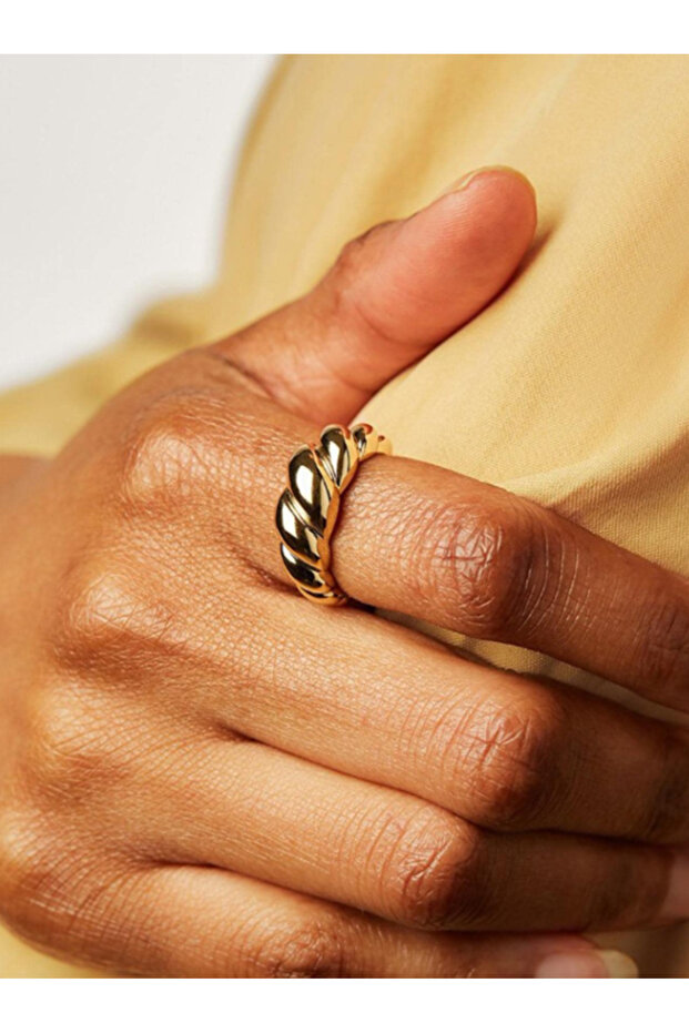 Thick Half Twist Ring - 3