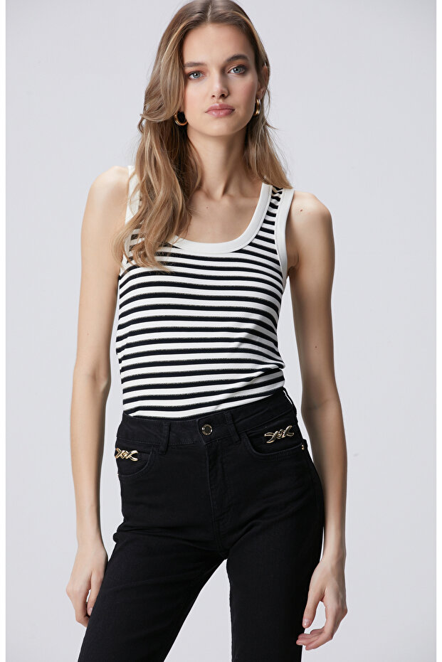 Siyah Beyaz Çizgili Örme Atlet - 1