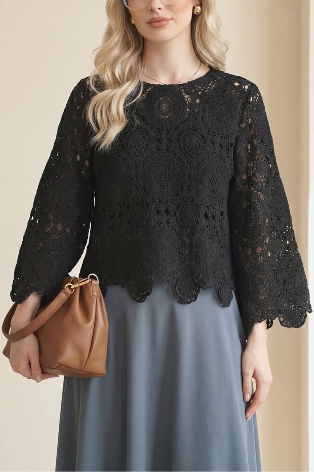 Round Neck Spanish Sleeve Knitwear Blouse - Black