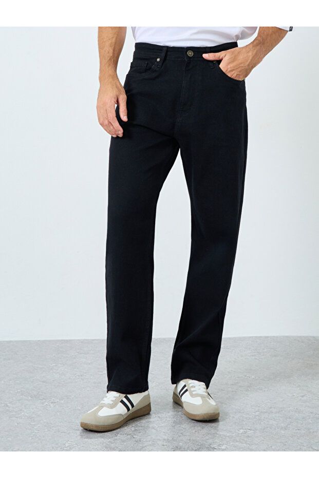 Cotton Stretch 5-Pocket Relaxed Fit Jeans