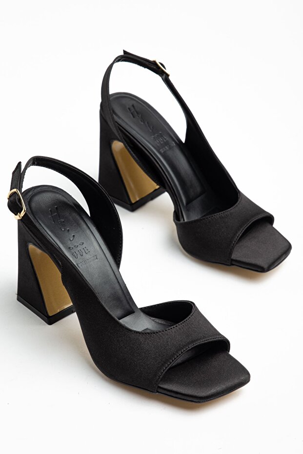 Benito Women's Black Satin Special Design Heeled Shoes