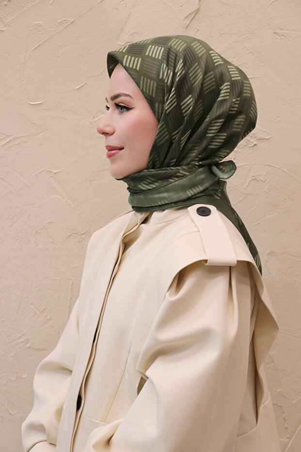 وشاح قطني مستورد بنمط خطوط - 3