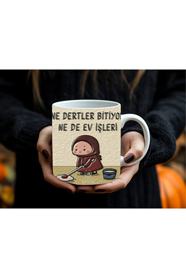 كوب بتصميمات مزحةية - تصاميم مزحةية تضفي طابعًا مضحكًا على الحياة اليومية