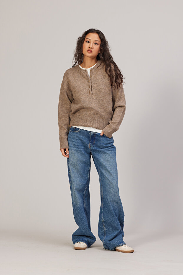 KNOB DETAILED KNITWEAR SWEATER