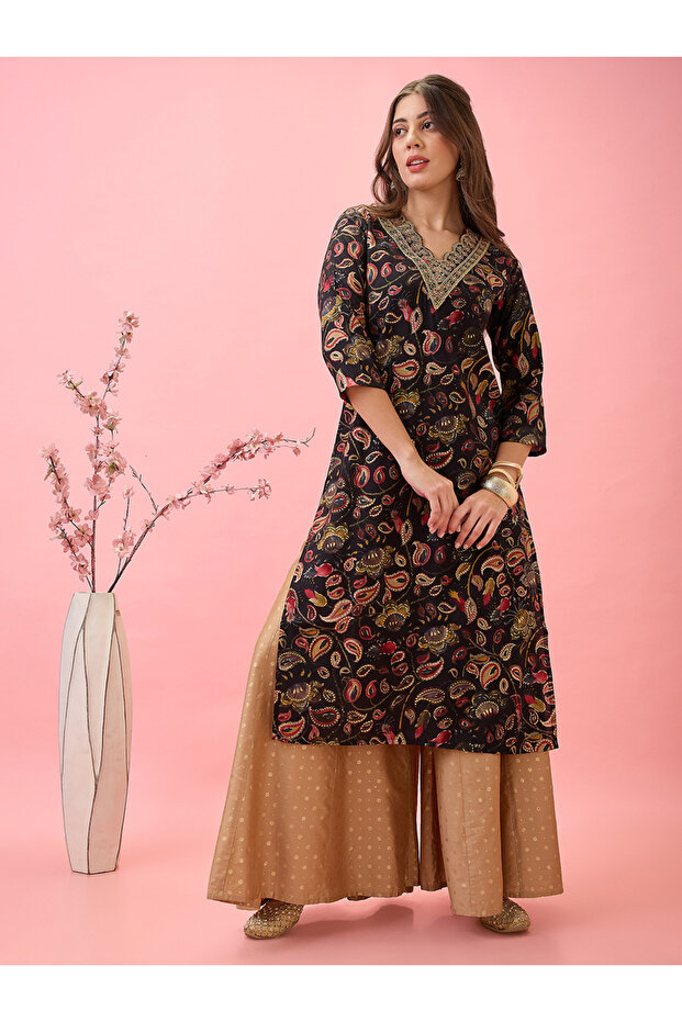 Embroidered Gold Foil Paisley Print Chanderi Festive Kurta