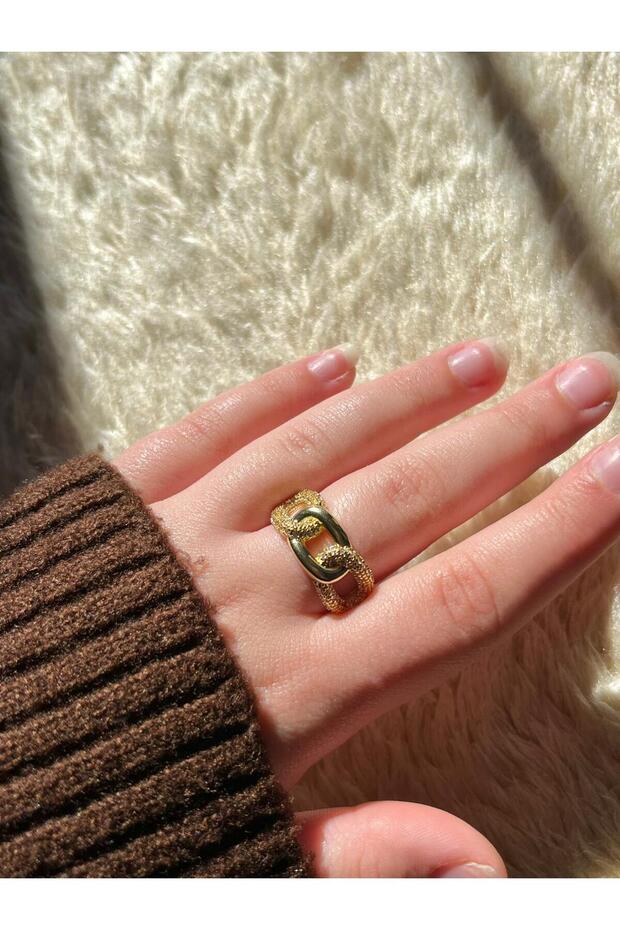 Gold Color Spiral Chain Model Ring | Gourmet Model Elegant Stone-Encrusted Steel Ring