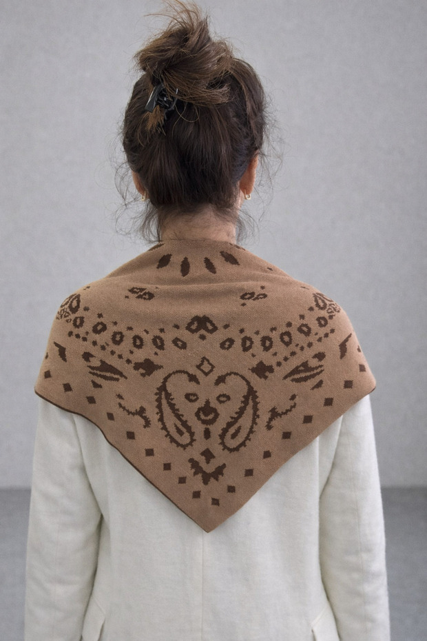 وشاح مثلث منسوج منقوش ذو وجهين - 3