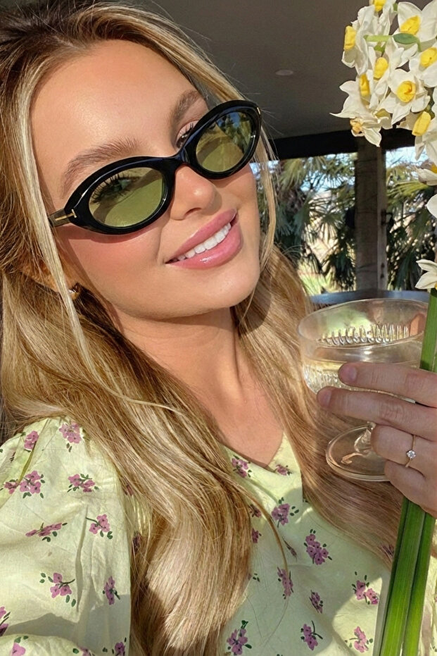 نظارات شمسية نسائية خفيفة للغاية من كاميليا بلاك مع حماية من الأشعة فوق البنفسجية Uv400