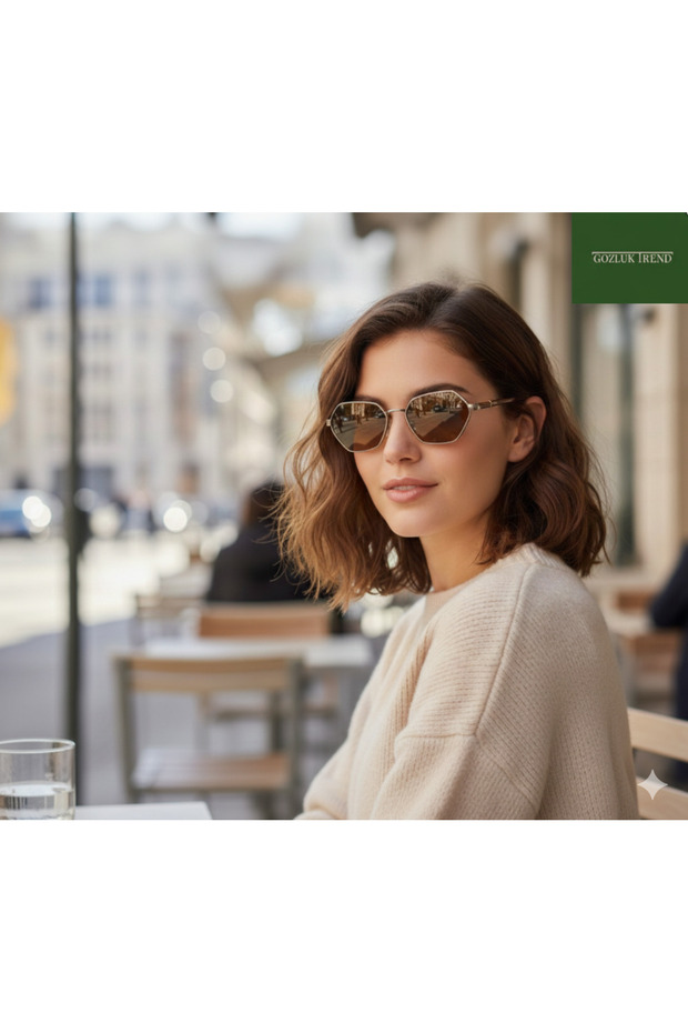 0Vo4349S 513883 - Light Brown Women's Sunglasses