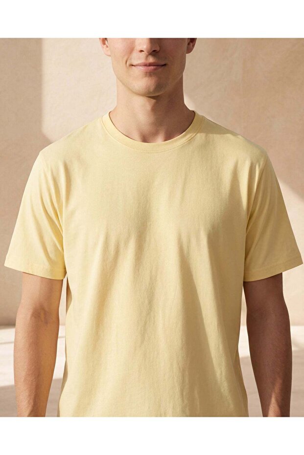 Men Yellow Basic Solid T-Shirt - 4