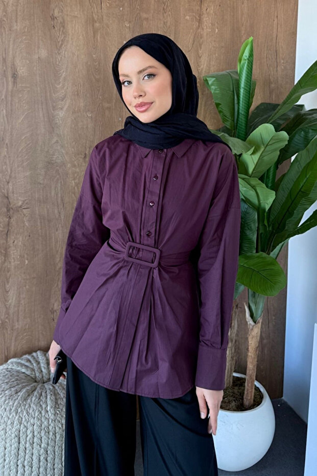 قميص بإبزيم البرقوق