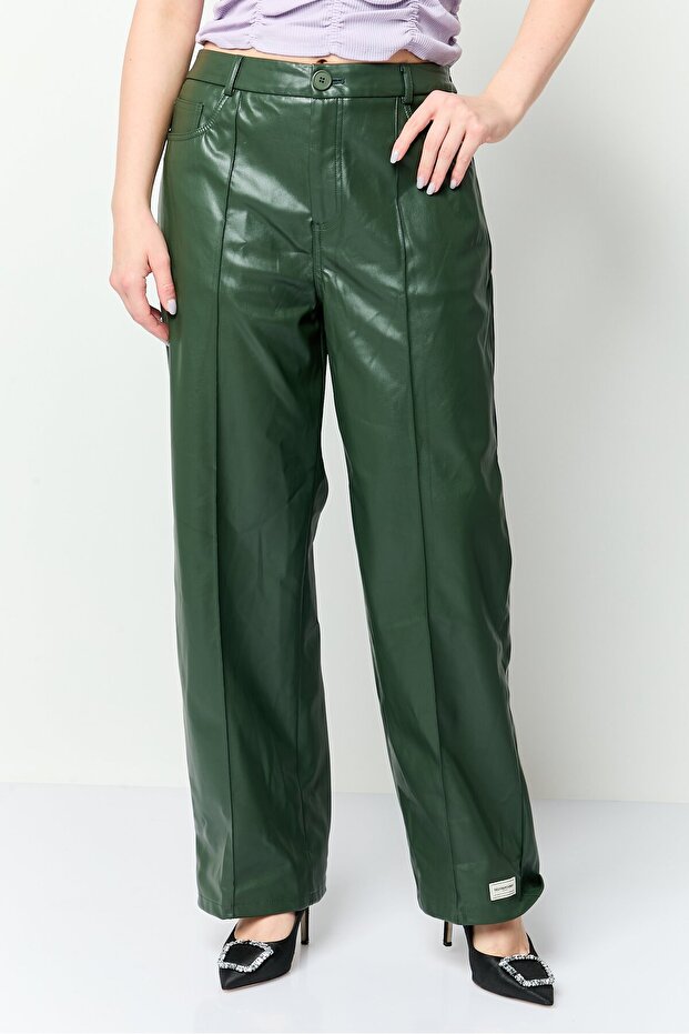 Women Regular Fit Solid Straight Leg Pants, Army Green