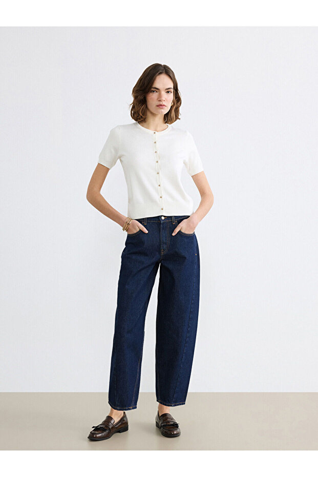 Nevavm Barrel Fit Women's Jean Pants with a Difference