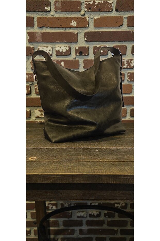 Melo Metal Strap Detailed Women's Shoulder Bag Brown