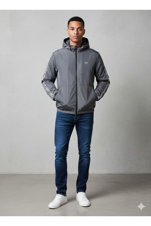 معطف واق من المطر باللون الرمادي مع الشعار - 1