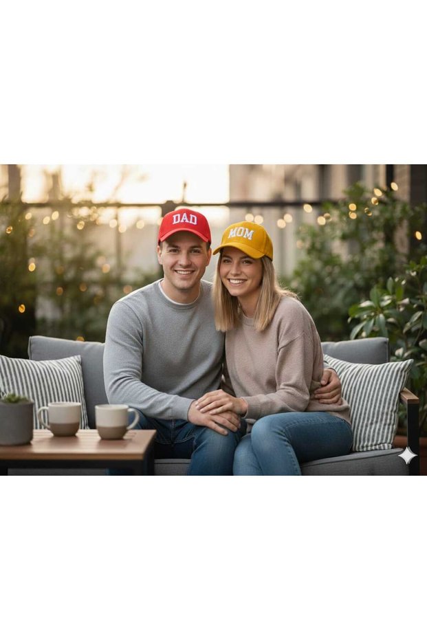 Mom and Dad Written Couple Hat Set – 2-Piece Mom and Dad Combination Family Hat - Adjustable Velcro on the Back