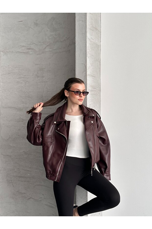 سترة جلدية كبيرة الحجم بتصميم مزدوج الإغلاق - 6