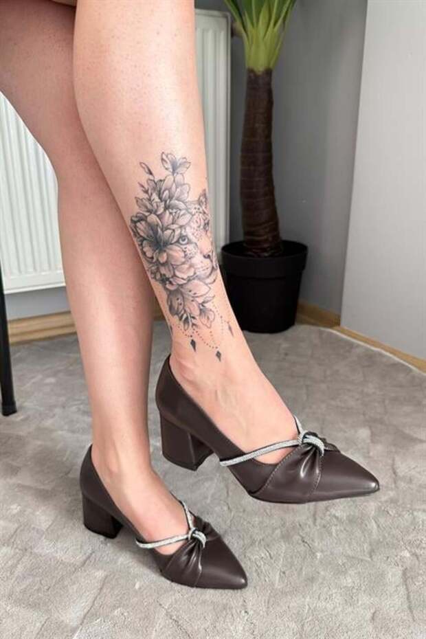 Women's Polished Brown Stone Bow 5 cm Thick Heeled Shoes