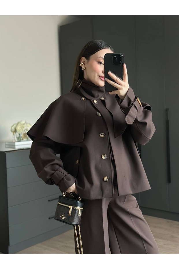 Cape Buttoned Jacket - 2