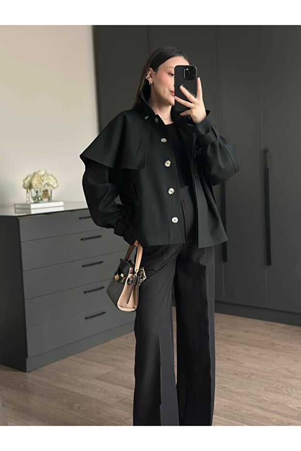 Cape Buttoned Jacket - 4