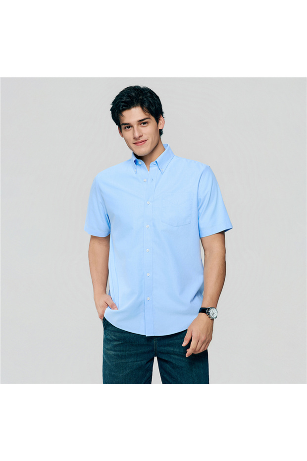Men’s Regular Fit Wrinkle‑Free Short Sleeve Oxford Shirt